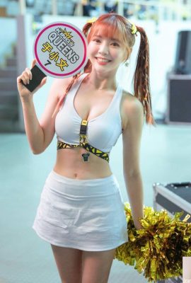 Девушка из группы поддержки «Юй Сяовэнь» демонстрирует сексуальные изгибы своей груди и излучает мощное очарование (10P)