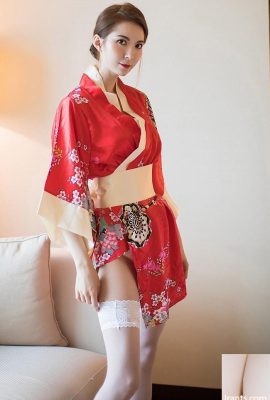 Красотка в японском стиле Керри с пухлой грудью и очаровательным белым кружевом (52P)