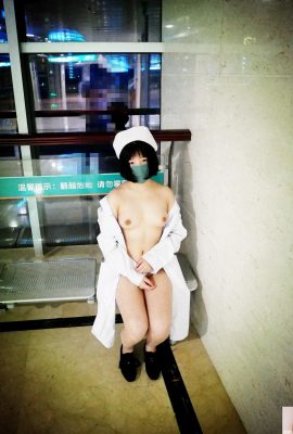 [Интернет-коллекция]Симпатичная маленькая медсестра в больнице с милыми сиськами на Weibo[41P]