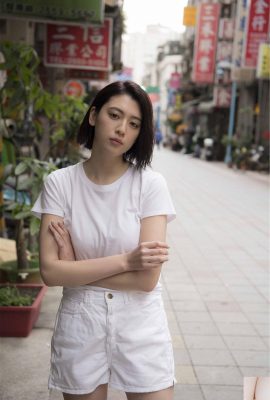 [三吉彩花] Потрясающая фигура богини соблазнительна, с какой стороны на нее ни посмотри (32P)