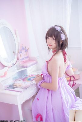 Молодая модель Соноко демонстрирует свою идеальную фигуру на очаровательной фотографии в ярком кимоно и розовой юбке на подтяжках в своей отдельной комнате (32P)