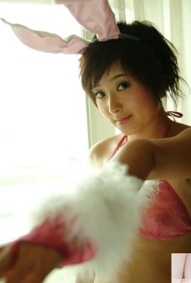 Смелые и красивые фотографии груди милой маленькой горничной Цзяо Цзяо (25P)