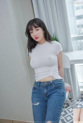 Пухлая корейская красивая девушка-модель показывает соблазнительное фото на диване – Сон Е Ын (31P)