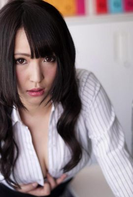 Марина Аояма 青山Морина (32P)