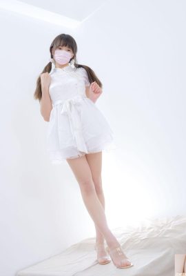 Частный снимок милой девушки с косичками — Харуюки (113P)