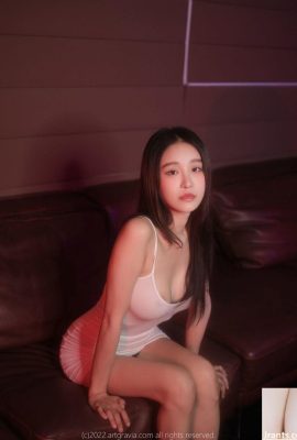 Корейская розовая красавица-модель смело демонстрирует на фотографиях свое соблазнительное тело – LeeSeol (59P)