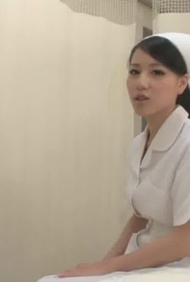 Осмотр бритого пениса бритой медсестры – Азуми Ай (115P)