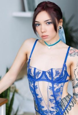 (Suicide Girls) 27 апреля 2024 г. – Roxylove – Принцесса-брюнетка (60P)