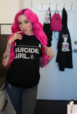 (Suicide Girls) 17 мая 2023 г. – Аведа – Мое собственное лето (43P)