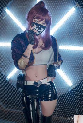 (Saint Photolife) Cos Юны, том 04 — KDA Akali & Nier Automata 2B (64P)