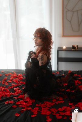 (Suicide Girls) 20 января 2025 г. — Catfois – Клыки и розы (48P)