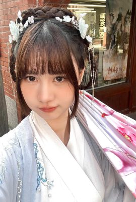 (刭外8 Цзяин) Ее миниатюрное лицо излучает атмосферу юности (24P)