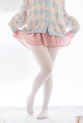 (Кролик играет с фильмами) — черно -белые шелковые длинные ноги (46p)