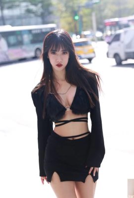 Горячая тайваньская горячая девушка с длинными ногами, хорошо танцуя (10p)