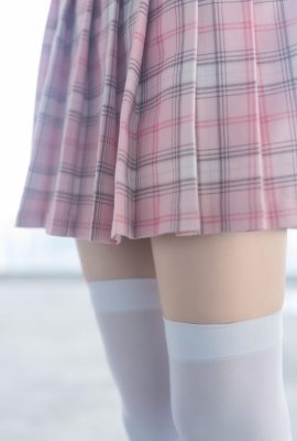 (Кролик играет с фильмами) — игривая розовая клетчатая юбка (41p)