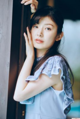 (Муту Том), показывающая свою нежную белую грудь, и все ее тело настолько заманчиво (28p)