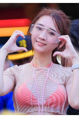 Очаровательная кривая «Цю Ян» выигрывает сердца пользователей сети (22p)