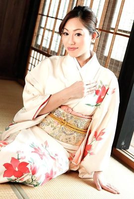 Китайама Канна: красивая женщина в секс -фонтане (26p)