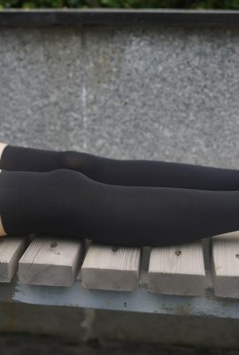 (Кролик играет с фильмами) — не будь непослушным в парке (38p)