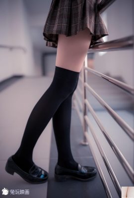 (Кролик играет с фильмами) — Поле лучше (43p)