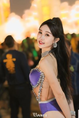 «Peach Spotlight». Шкала фотосъемки прекрасной богини неограничена (35p)