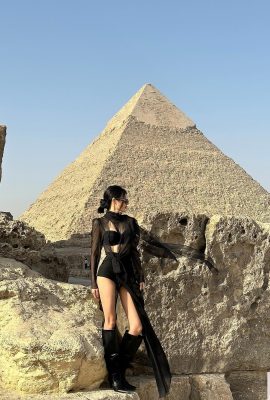 Фирменная улыбка такая милая. «Красные глаза, даджи», очаровывать ваше сердце только одним взглядом (23p)