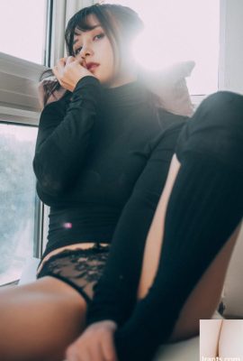 Ананасовая милая девушка Ся Мейшанг вытаскивает свою одежду и показывает ее груди горячую и приятную в глазах (48p)