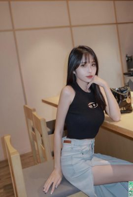 «Ли Синь» Полная и красивая грудь не может скрыть свои соблазнительные ноги (25p)