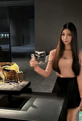 «Ying» фигура дьявола источает окончательное искушение (19p)