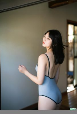 (Саяма ずか) Симпатичная девушка вишневого цвета показывает свое нежное белое тело и полна искушения (26p)