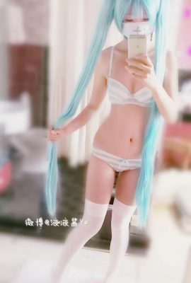 (Жидкая жидкость Yeye) Vocaloid — Hatsune Miku (28p)