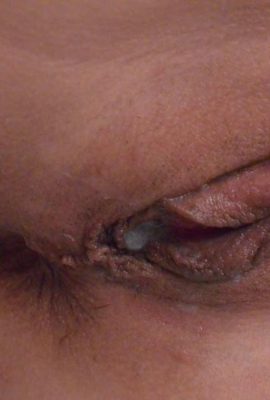 Темпераментная жена с длинными волосами и любовником мачо вошла и трахнула ее перед ней. (48p)