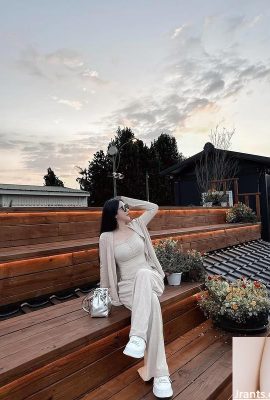 Богиня «Ke Ke» имеет честную кожу и красивое лицо (10p)