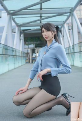 Красивый темперамент «Крис» Супер сладкая улыбка покоряет тебя (10p)