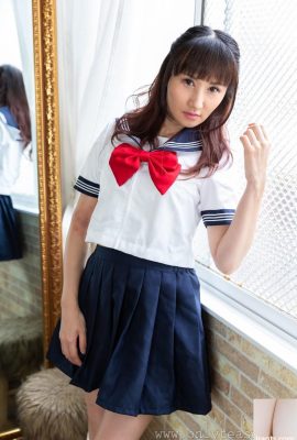 Симпатичная японская школьница Рина Стрипс и дразнить белые трусики (21p)