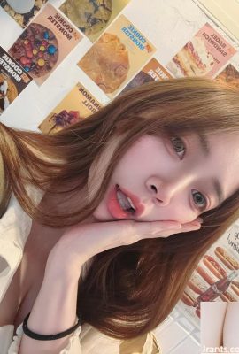 Сладкая и красивая девушка «Шуи Хау Т-Хуо нанял Ву Тонгин? (10p)