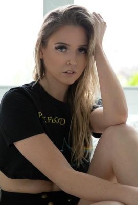 (Suicide Girls) 10 мая 2025 года — Робинли — желаю, чтобы вы были здесь — (57p)