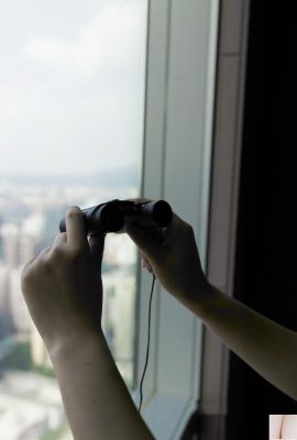 Телескоп вуайеризм (99p)