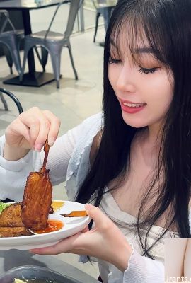 У элегантной и красивой девушки «Лин Шуфен» имеет жестокую фигуру (10p)