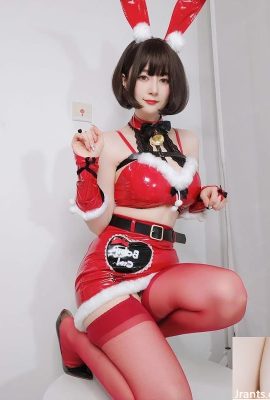 Красивое лицо «Silver 81» имеет удивительную фигуру (10p)