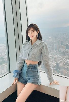 Сексуальная и красивая девушка «Саль» заставляет людей чувствовать себя похотливыми … (10p)