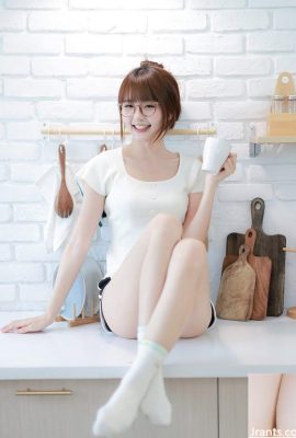 Сексуально? (Акции Miang’i Ge’er полны искушения, а наряды очень правы (10p)