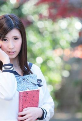 Превосходные актерские навыки, иногда студентка, иногда жена, разные стили, равное искушение (16p)