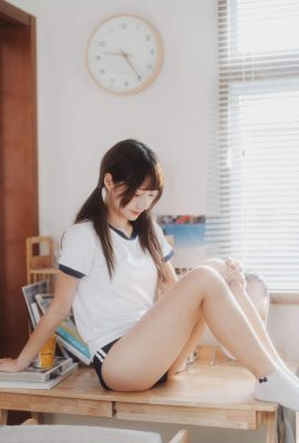 Идеальная фигура верхней богини «Немо» опьяняет (10p)