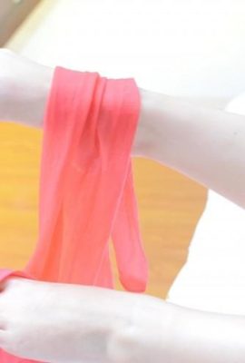 (Фото Legku) № 014 Выпуск длинноногих девушек с красными чулками