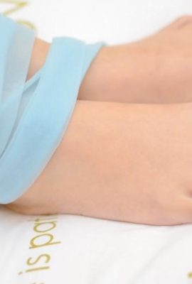 (Фото Legku) № 008 Выпуск длинноногих девушек с синими чулками (33p)