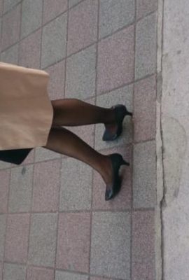 Ол хочет сесть на автобус 426 (39 пенсов)