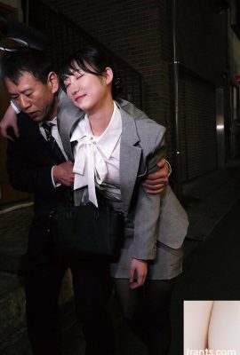 Юкиширо Михо: непристойная женщина -работник, которая притворяется слишком много и соблазняет своего большого начальника Дика Юкиширо Михо (21p)