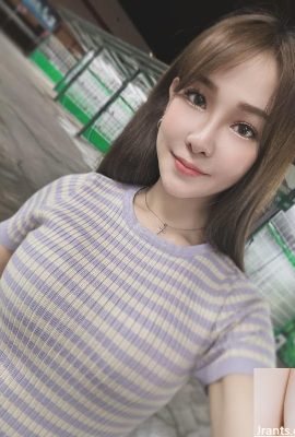 Очаровательная интернет -красавица «Li Yunzhen Taco» с такими брезгливыми глазами (11p)