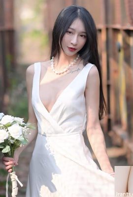 Жесткая фигура «Sunny» — это полные сексуальные и распутные часы (10p)